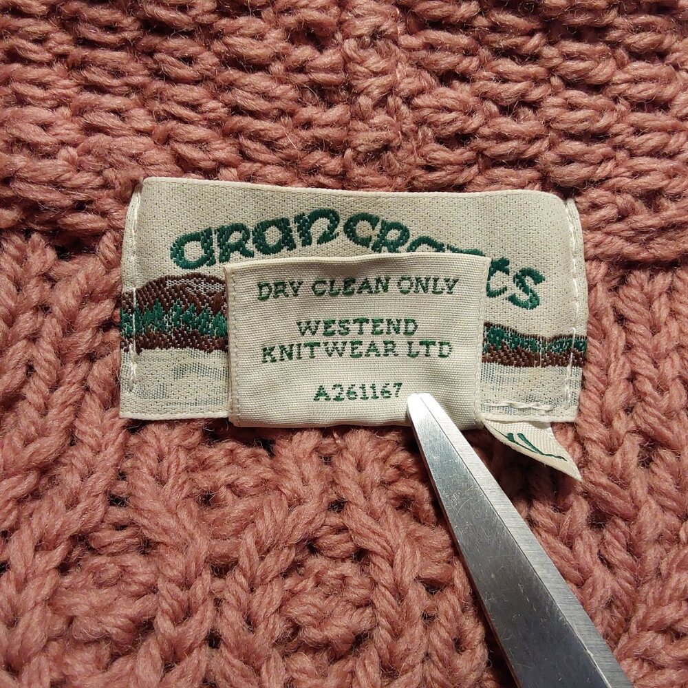 Aran Crafts 100% Merino Wool Cable Knit Long Cardigan Coat Rose/Mauve Cozy XL - Picture 7 of 7